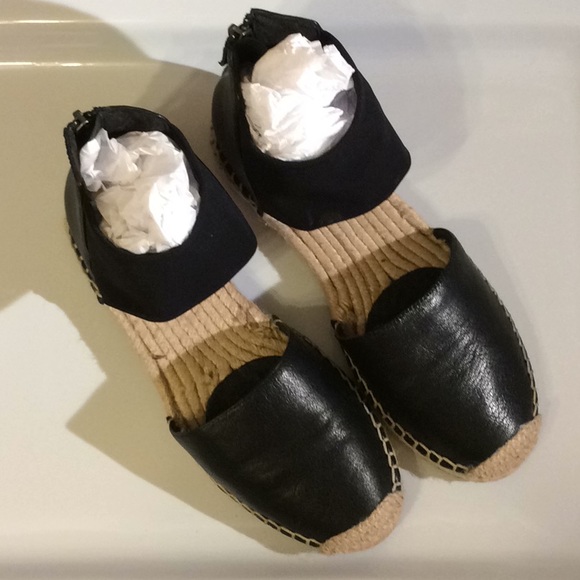 Eileen Fisher Shoes - Eileen Fisher black leather flats
